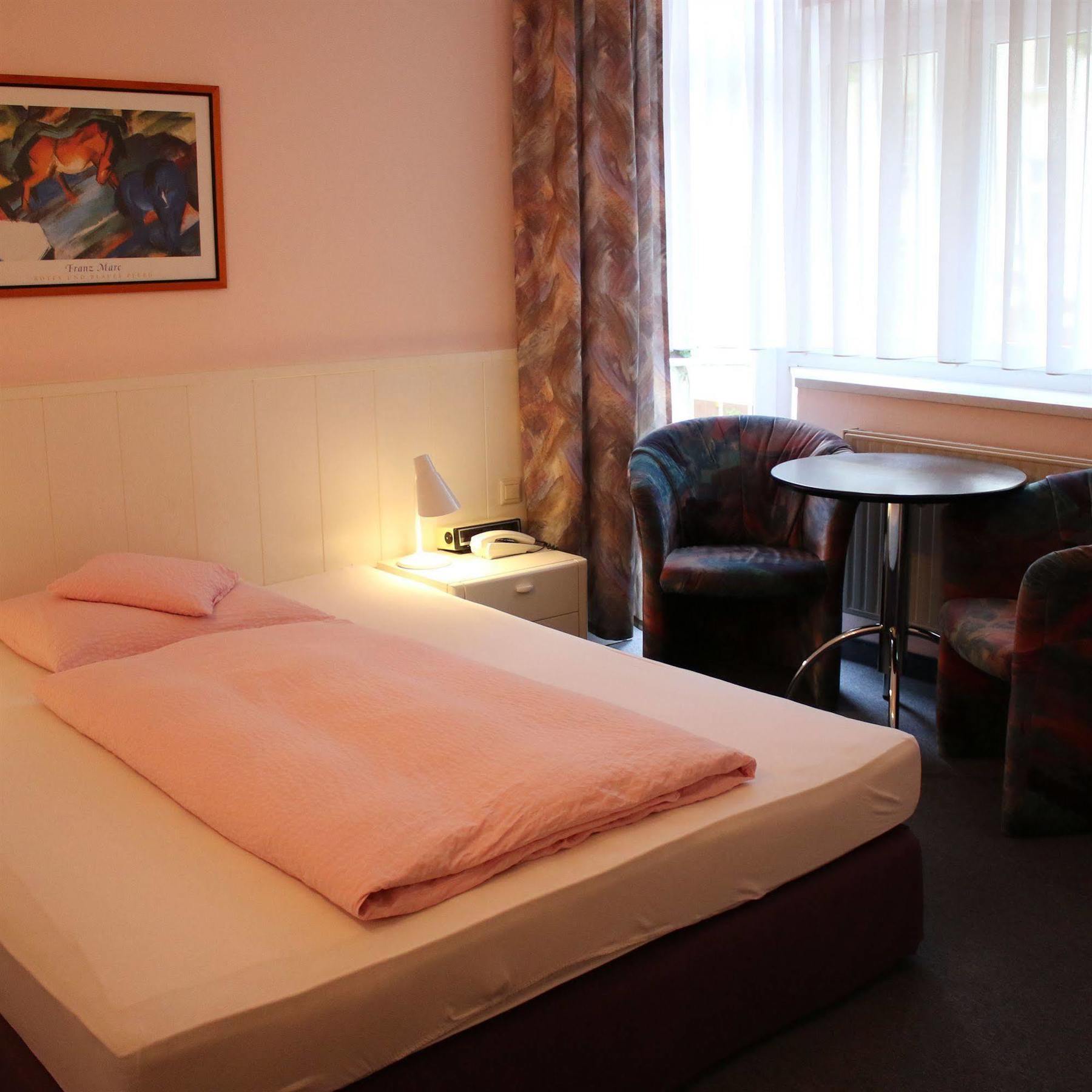 Hotel Azur Berlin Extérieur photo